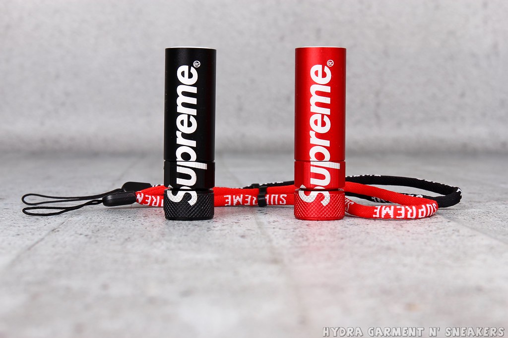 Supreme NITECORE Mini Magnetic Flashlight-Hydra | Garment N