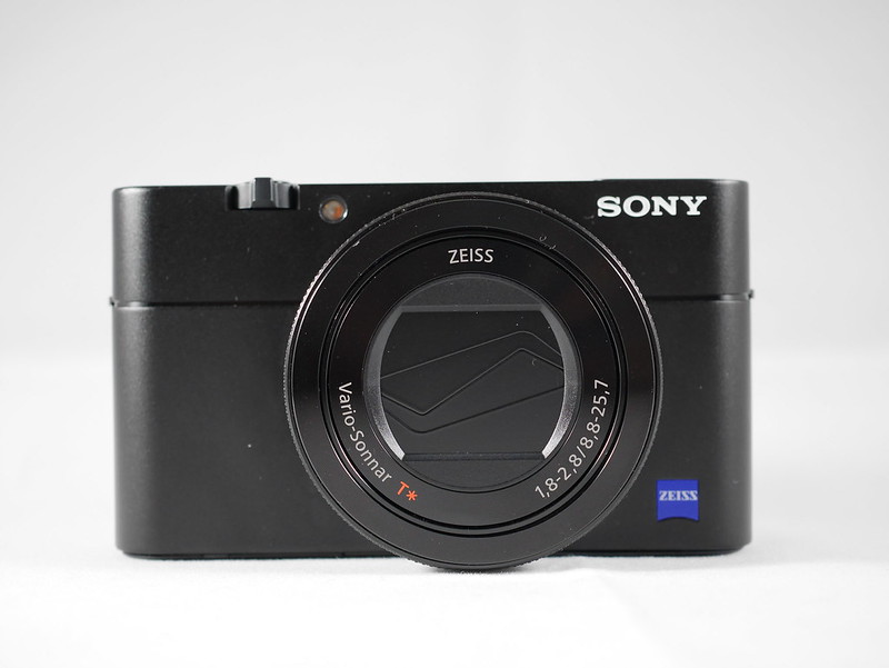 捕捉力抜群の”小さい巨人” ソニー DSC-RX100 V レビュー【RX100M5