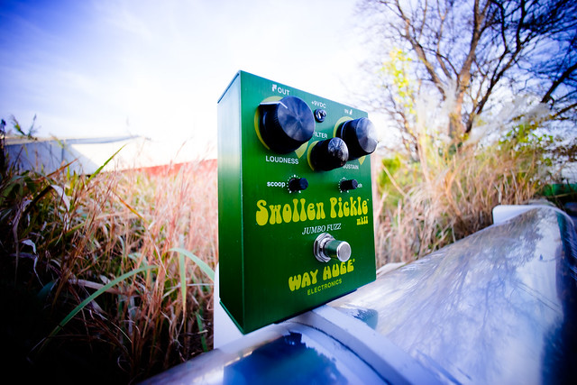 ビッグマフ系極太ファズWAY HUGEのSwollen Pickle – Akihiko Matsumoto