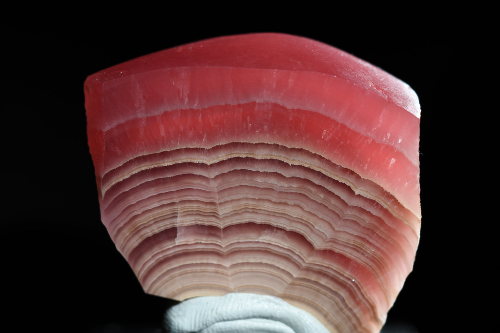 北海道 稲倉石鉱山の菱マンガン鉱 - マクロ☆スタイル