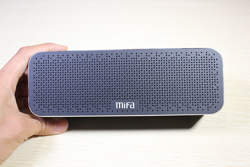 Amazonで熱い！TWSスピーカーを開封してみた。【MIFA A20 Bluetooth