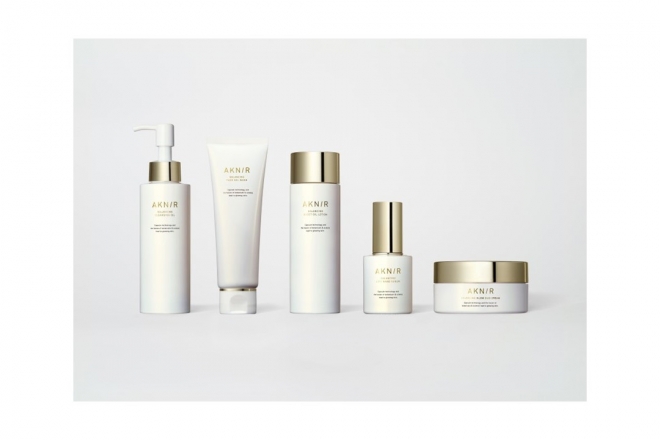 新品】アクニースキンケア5点セットマスターパックリポナノセラム