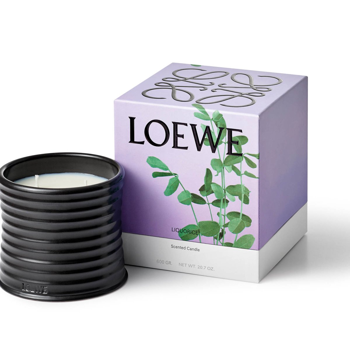 ロエベ」初のキャンドルやホームフレグランスが発売、ジュニパーベリー