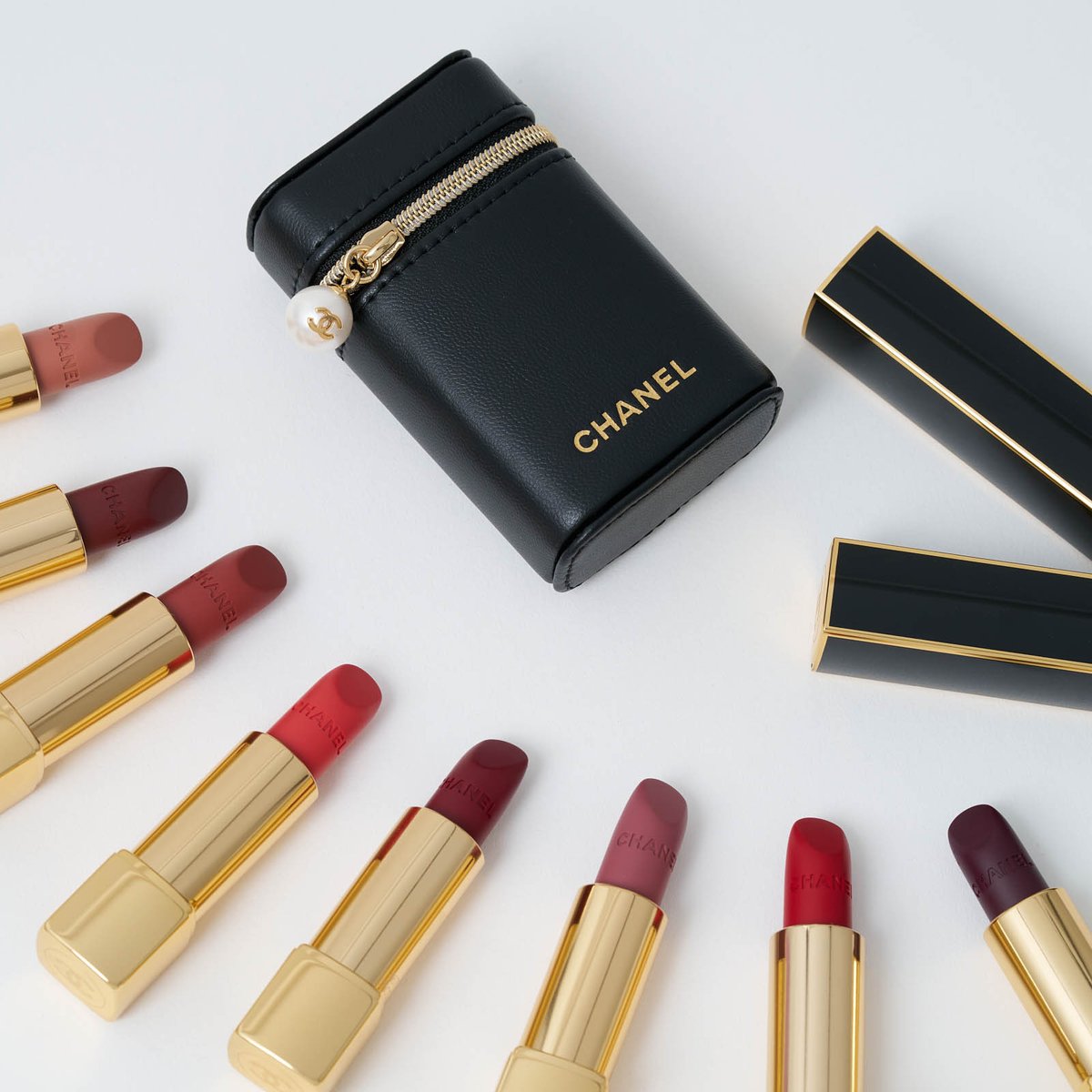 シャネルが透明感とマット質感を両立したリップを発売 繊細で優美な