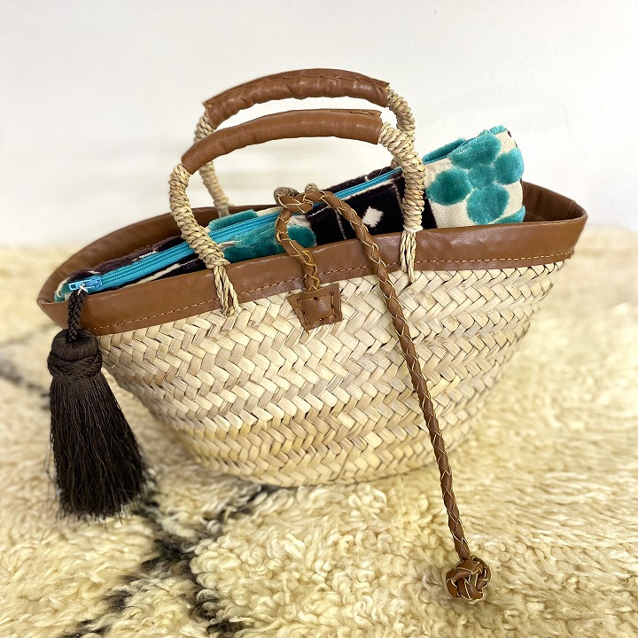 季節感と自分らしさを。秋口のかごバッグコーデ – モロッコ雑貨