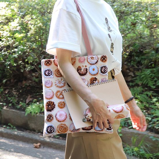 モグモグドーナツ ペンケース L/MOG-243166(ベージュ): LOVERARY BY