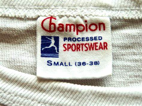 Champion（チャンピオン）年代別タグの特徴まとめ！各デザインの違いを