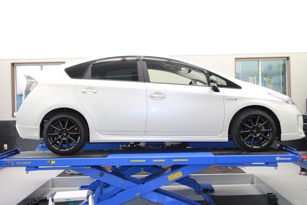 プリウス 30 後期 モデリスタ ダウンサス 純正 ショック プリウス 30