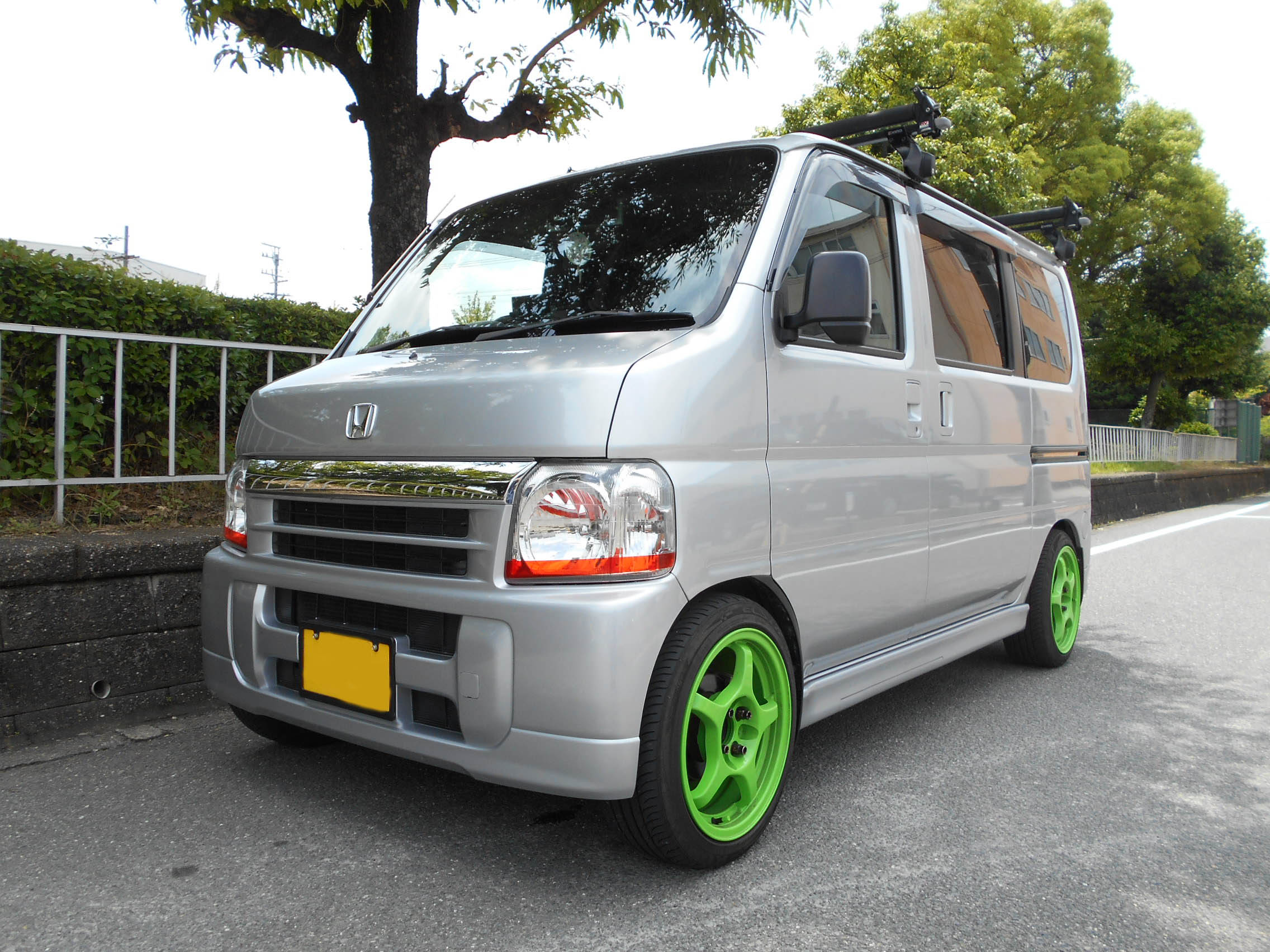 バモス スプリング+リーフ交換と四輪アライメント - カー用品持込