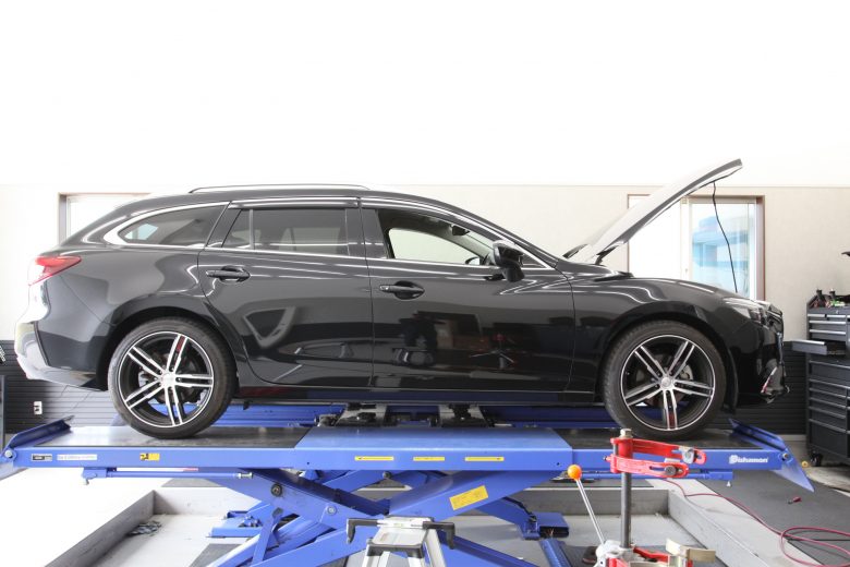 アテンザ GJ2FP オートエグゼダウンサス取り付け 四輪アライメント