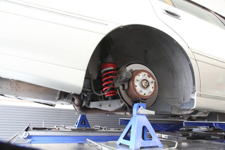 クラウン JZS175 ダウンサス取り付け 四輪アライメント調整 タイヤ交換