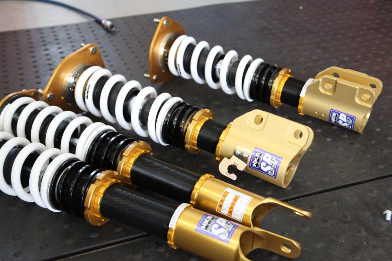 ランエボ9 CT9A HKS車高調取り付けと四輪アライメント調整 - カー用品