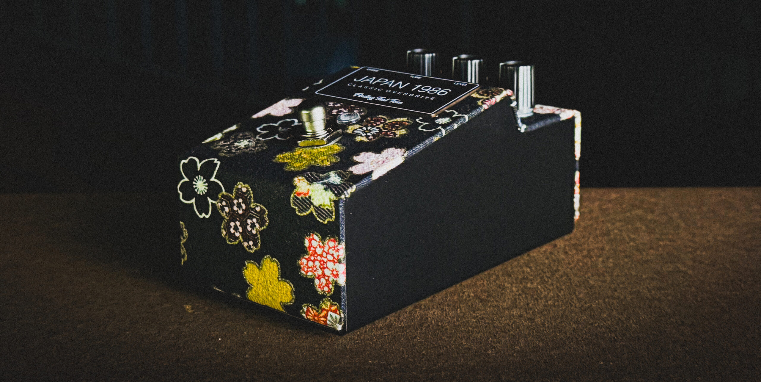 Japan 1986 - Finding That Tone