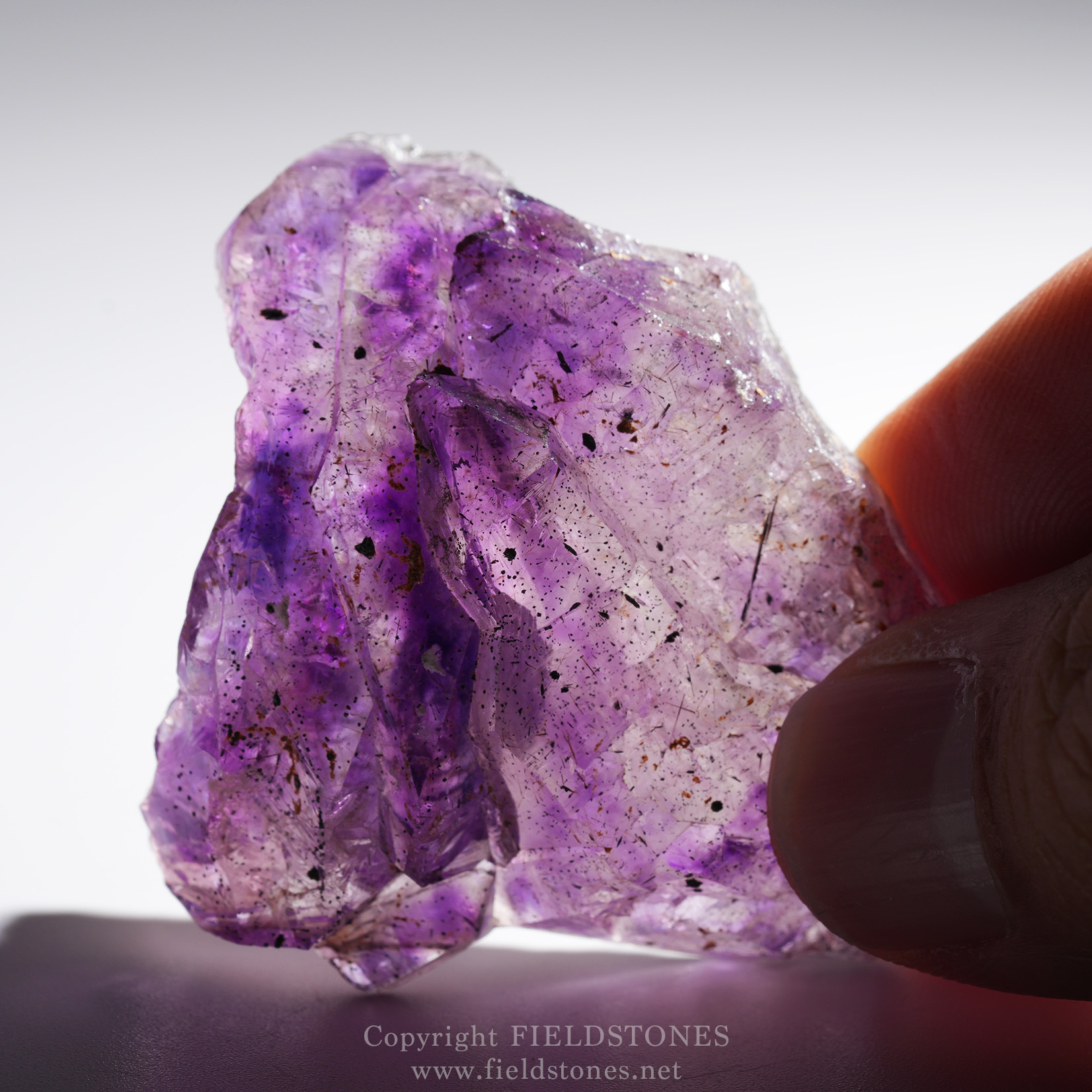 様々な表情を見せる魅惑のアメジスト！モンドアメジスト・タンザニア産