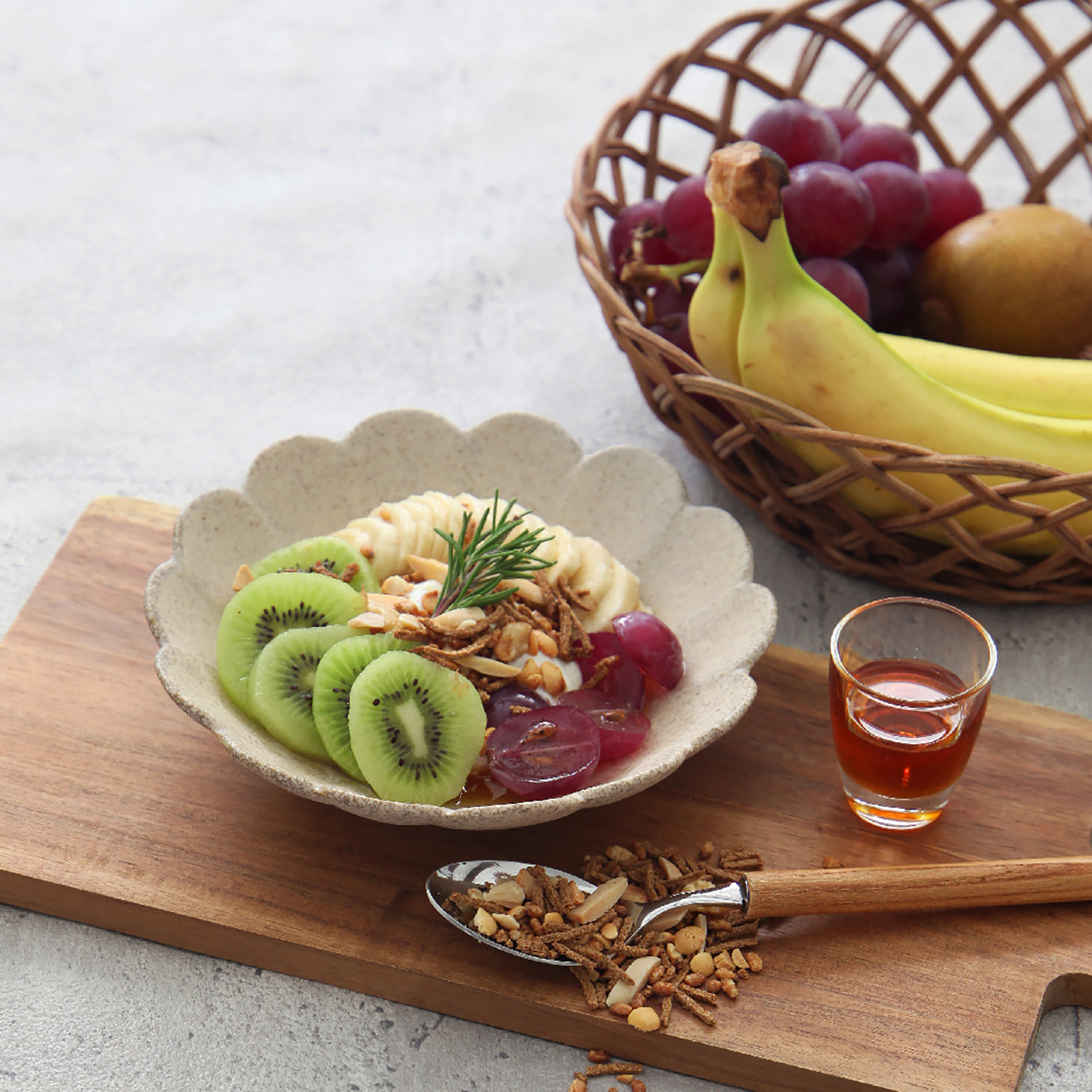 サンドクリーム野花16㎝鉢 | お洒落な食器の卸仕入れならNEXtyle