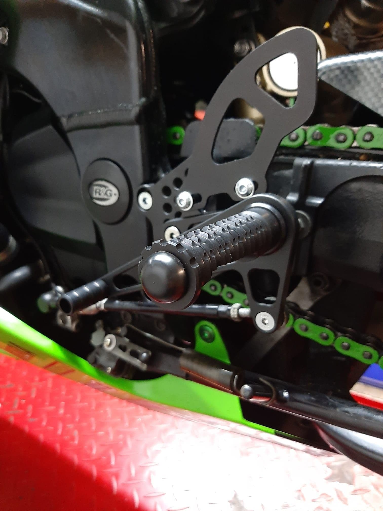 Adjustable Rearsets - Kawasaki ZX-10R 06-07 RSK006