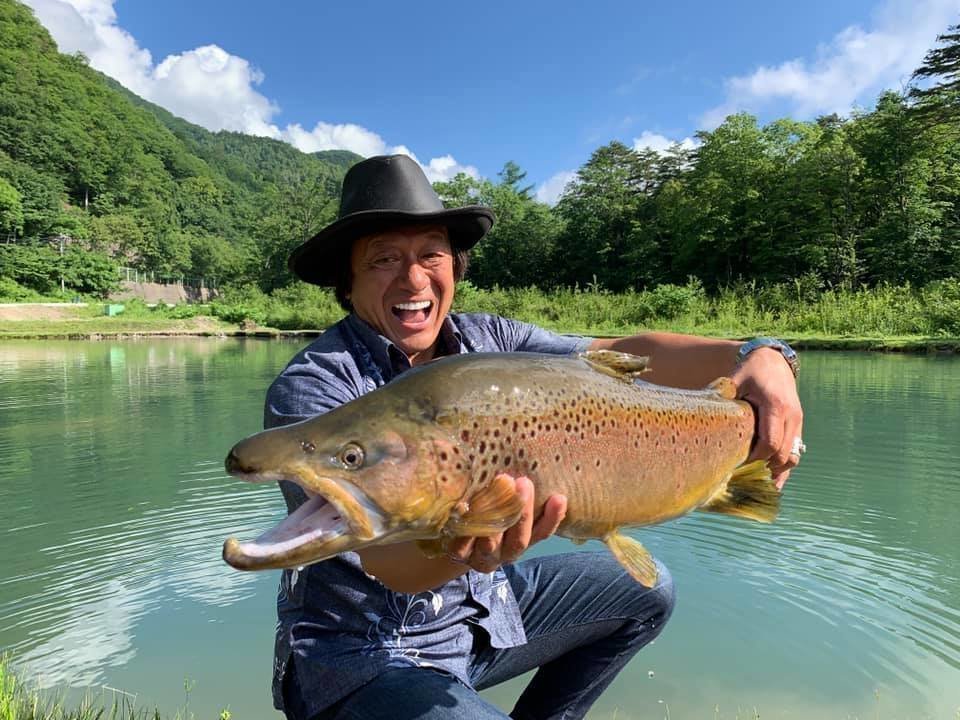 村田基氏が太鼓判を押すトラウトに最適な釣り糸とは？APPLAUD GT-R