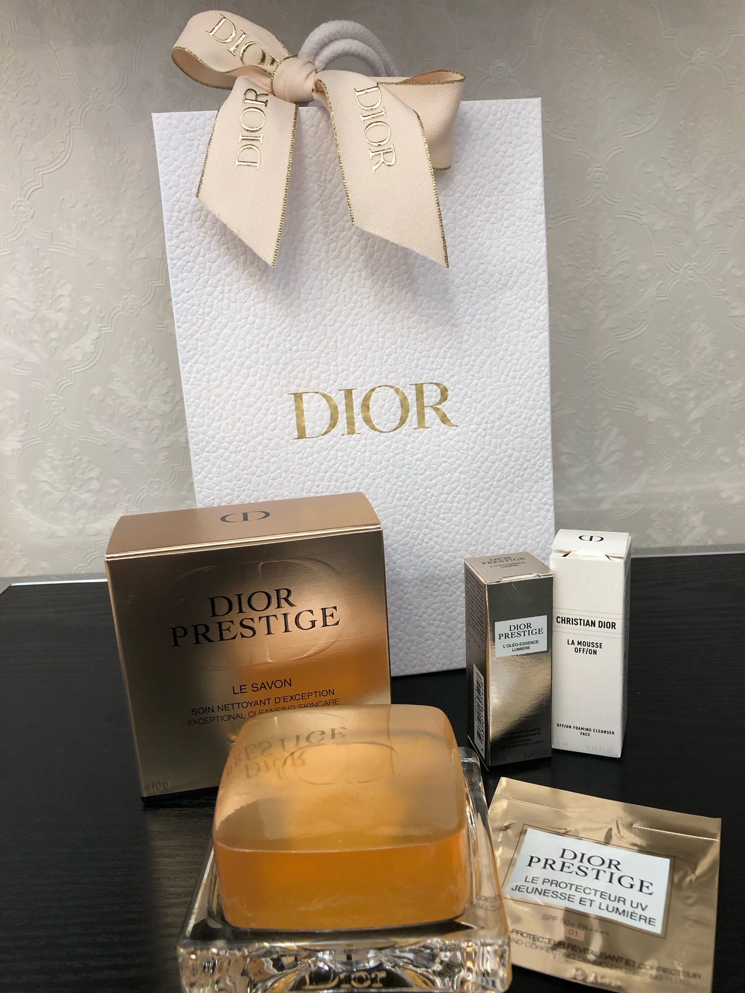 ディオール / プレステージ ル サヴォンの公式商品情報｜美容・化粧品