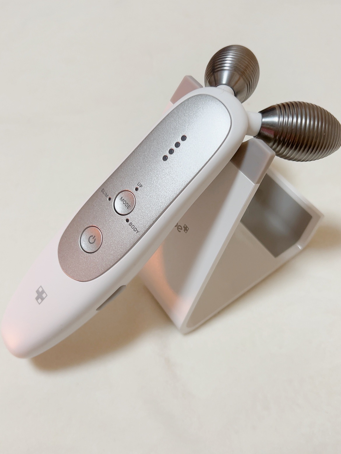 MEDICUBE(メディキューブ) / AGE-R EMSダーマショットの公式商品情報