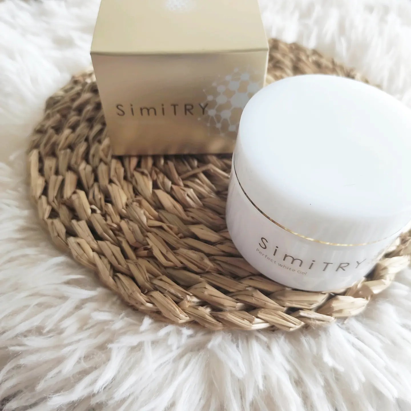 フォーマルクライン / SimiTRY パーフェクト ホワイト ジェルの公式