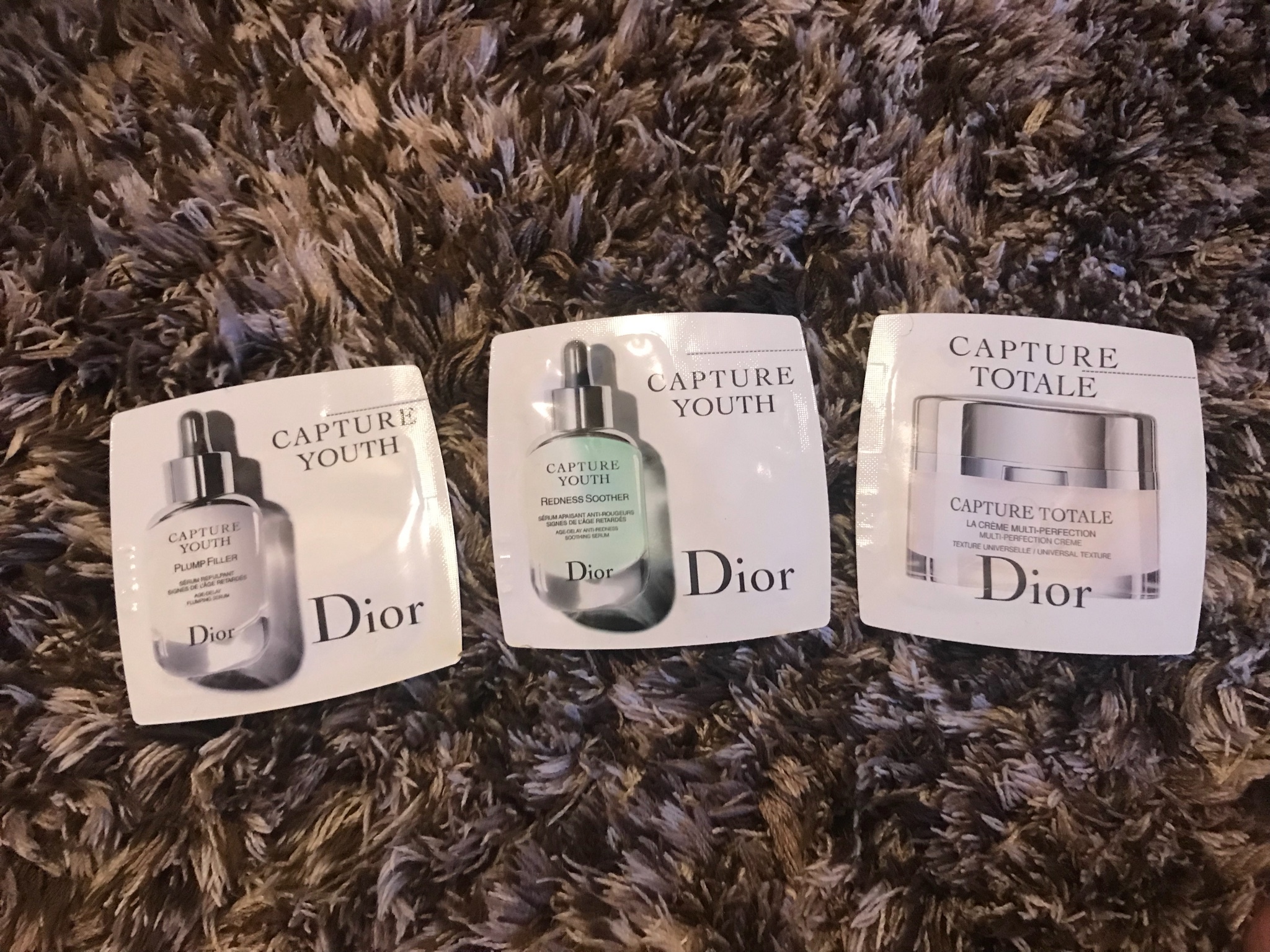 ディオール / カプチュール ユース レッドネス ミニマイザーの公式商品