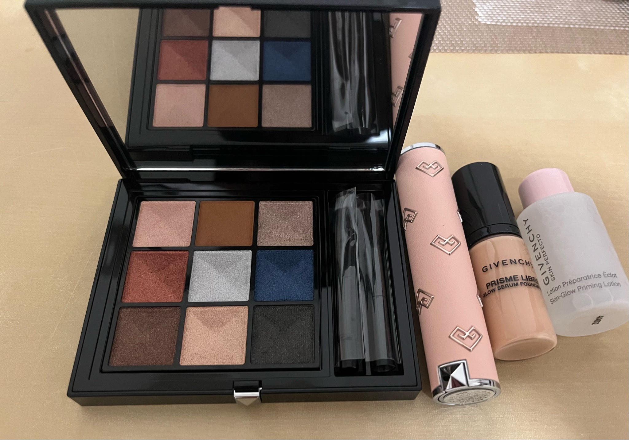 ジバンシイ / ル・ヌフ・ジバンシイ No. 14 (ホリデーコレクション