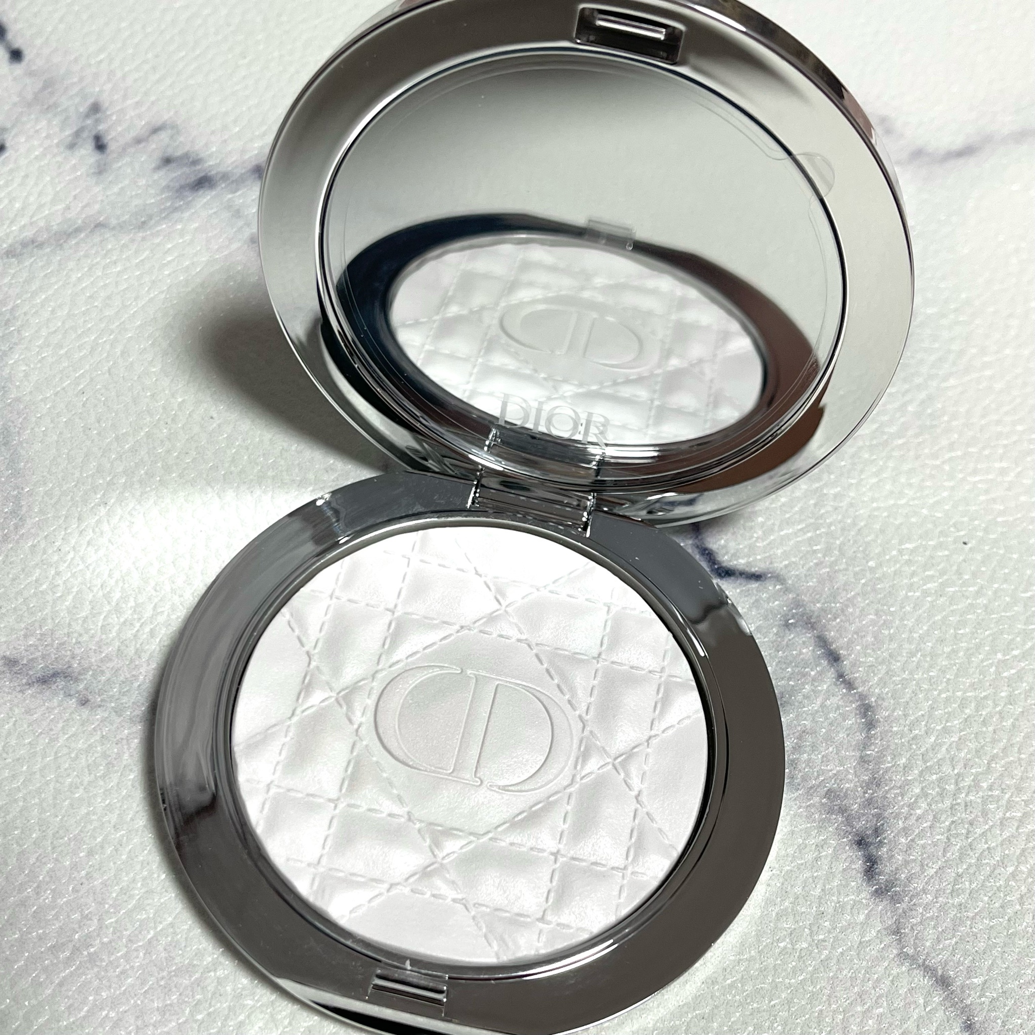 ディオール / ディオールスキン フォーエヴァー ヌード ラディアント