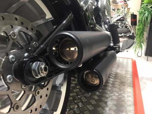 話題のマフラー ケステック｜名古屋の中古ハーレー販売