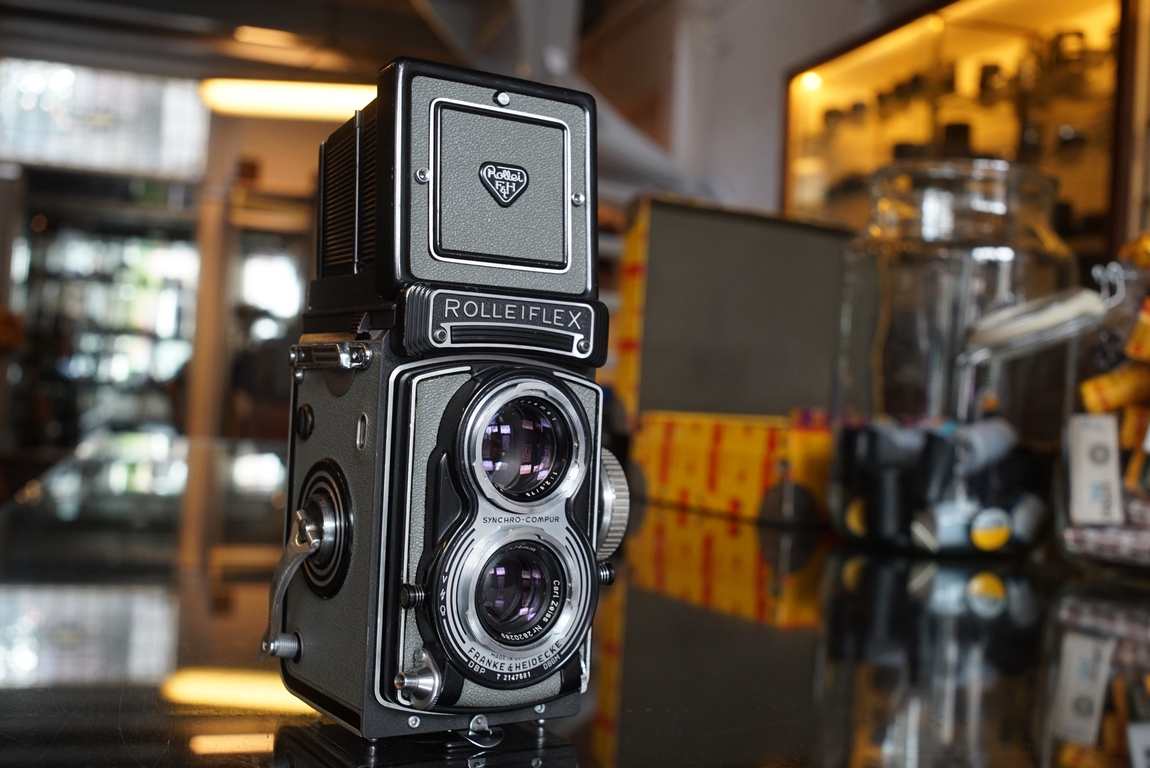 Rolleiflex T Grey w/ Tessar 75mm f/3.5 - Fotohandel Delfshaven
