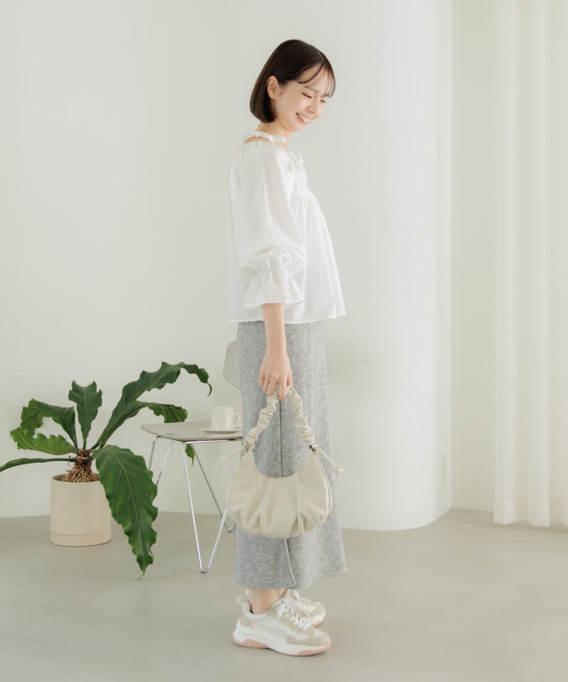 50%OFF】shoulder ribbon blouse～ｼｮﾙﾀﾞｰﾘﾎﾞﾝﾌﾞﾗｳｽ | flower／フラワー