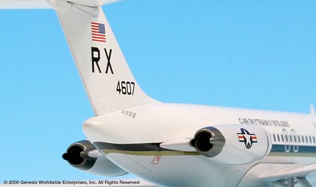 US Navy C-9B RX 4607 DC-9-32 1:200