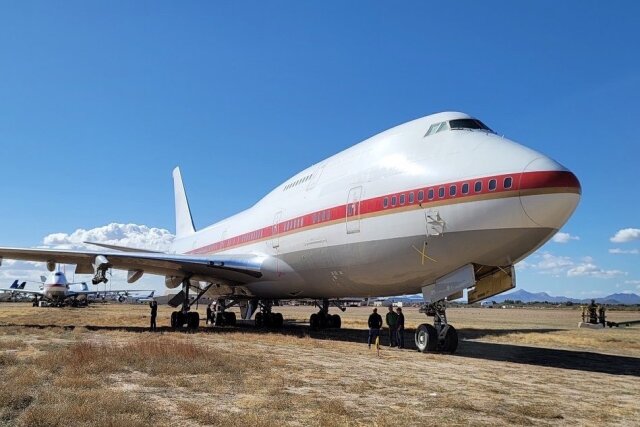 日本の旧政府専用機 747-400、 ロケット打ち上げ機へ華麗なる転身