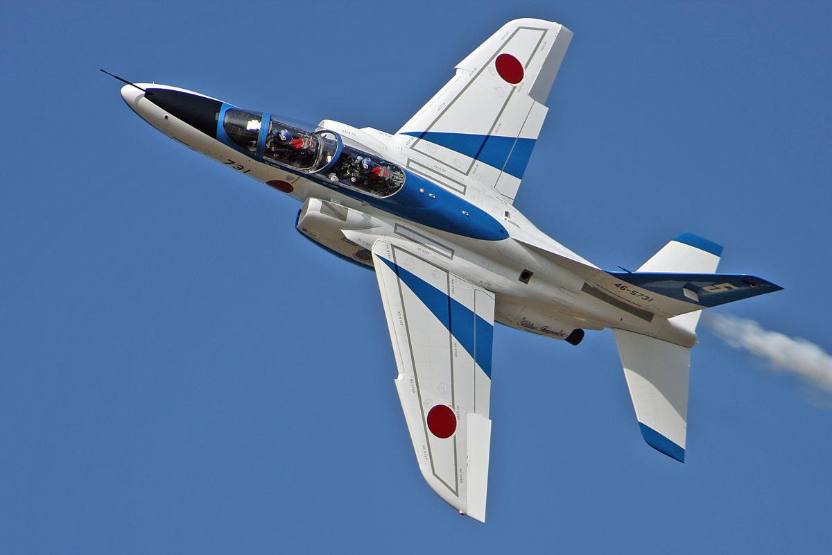 T-4ブルー5番機、731号機とパイロットがラストフライト | FlyTeam ニュース