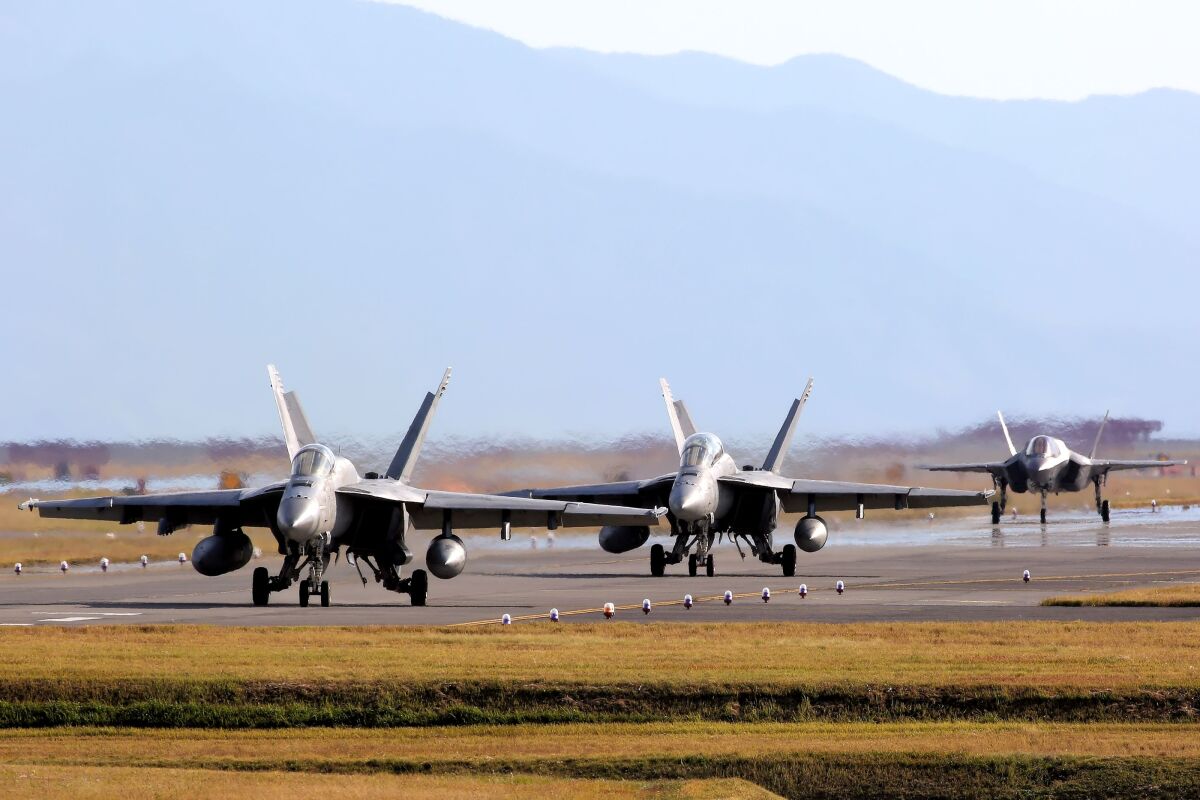 トップガン・マーヴェリック」で再注目のF/A-18戦闘機、2025年後半に