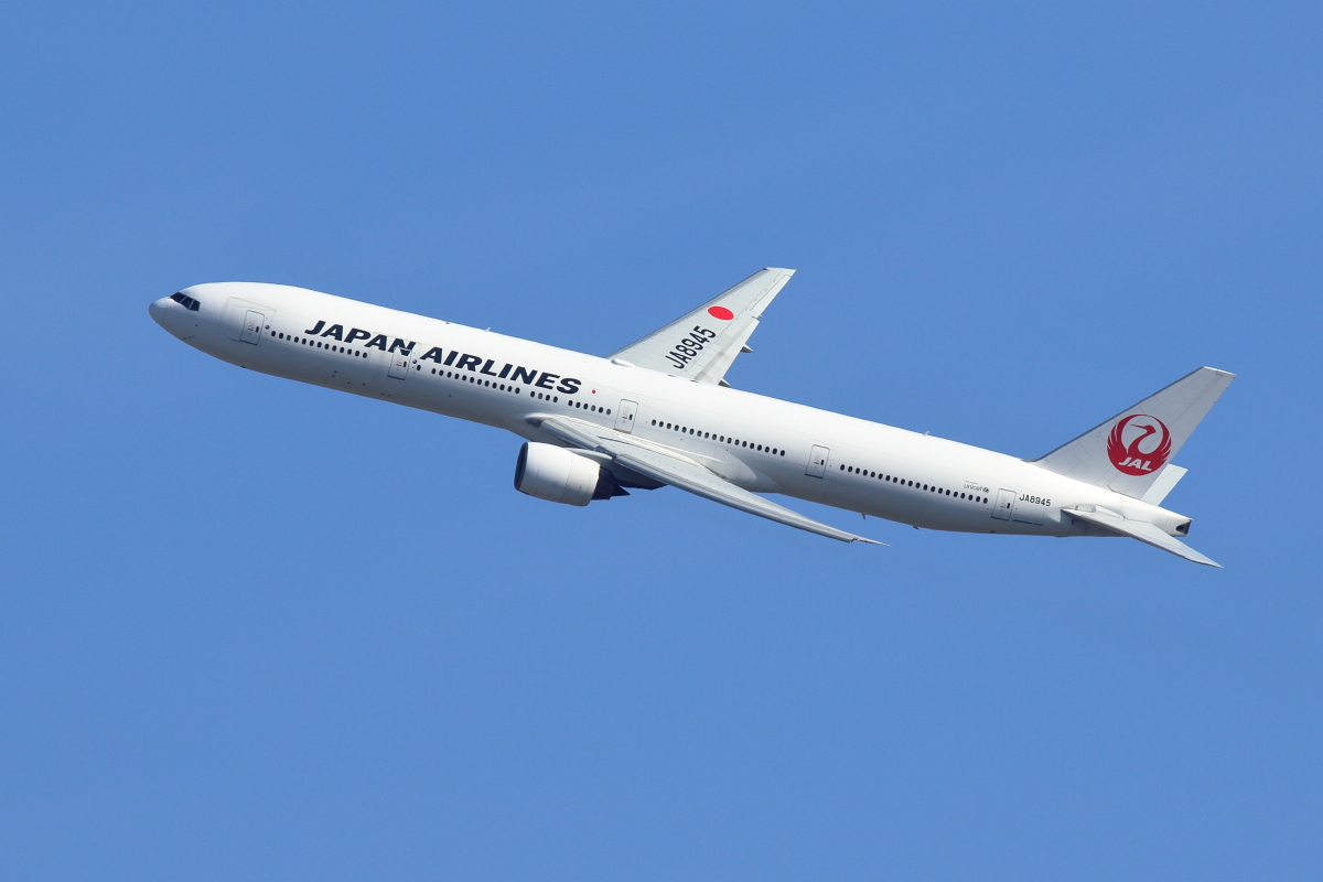 777-300「JA8945」の窓GETだぜ！JAL 航空機廃材のリサイクル販売第2弾