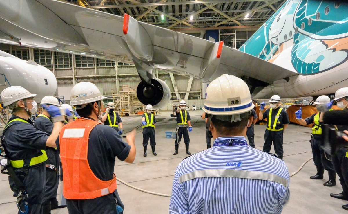 ピカピカになってハワイへ！ANA 超大型機A380の洗浄に密着レポート