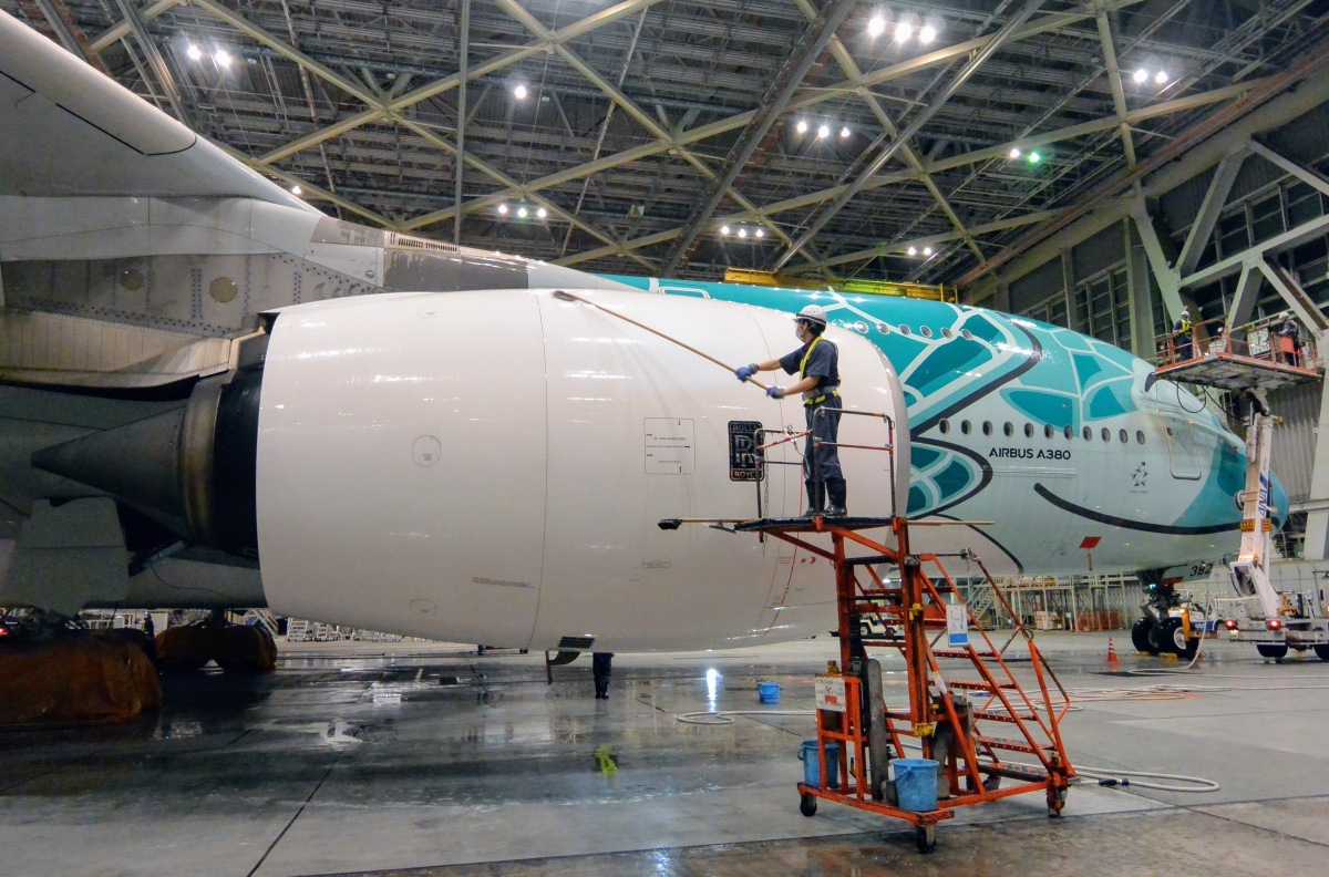 ピカピカになってハワイへ！ANA 超大型機A380の洗浄に密着レポート