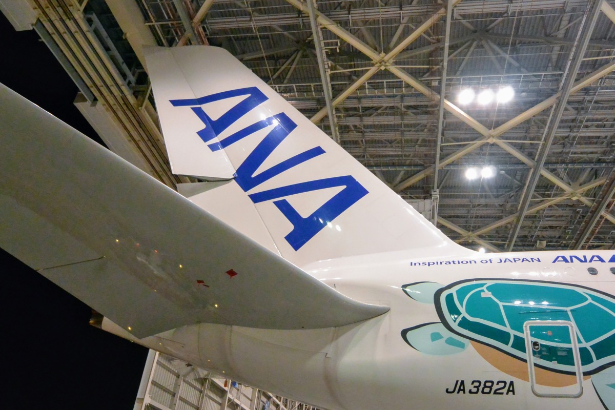 ピカピカになってハワイへ！ANA 超大型機A380の洗浄に密着レポート