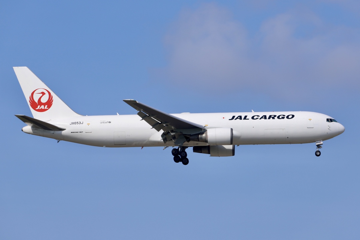 JALの767-300ER「JA621J」がパヤ・レバーにフェリー 貨物機改修か