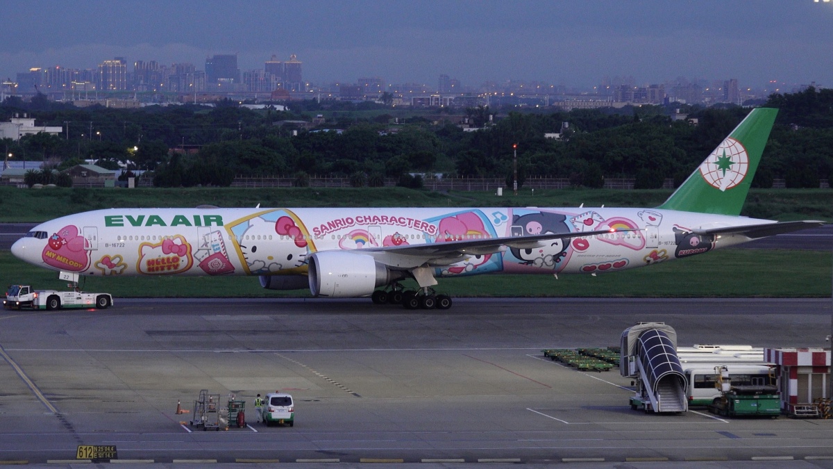 エバー航空「ハローキティジェット」新バージョン！マイメロ・クロミを