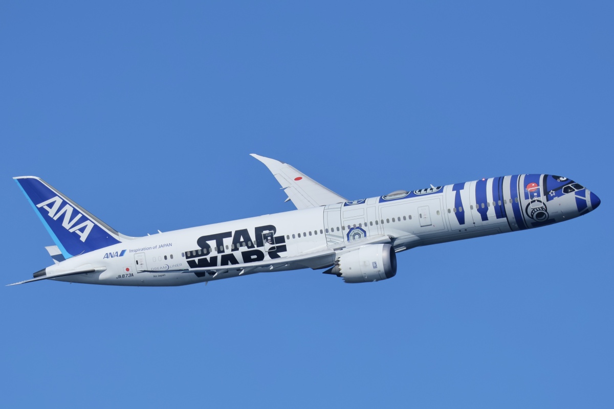 ラストフライト直前特集】まもなく見納め！ヨーダが出迎える「C-3PO