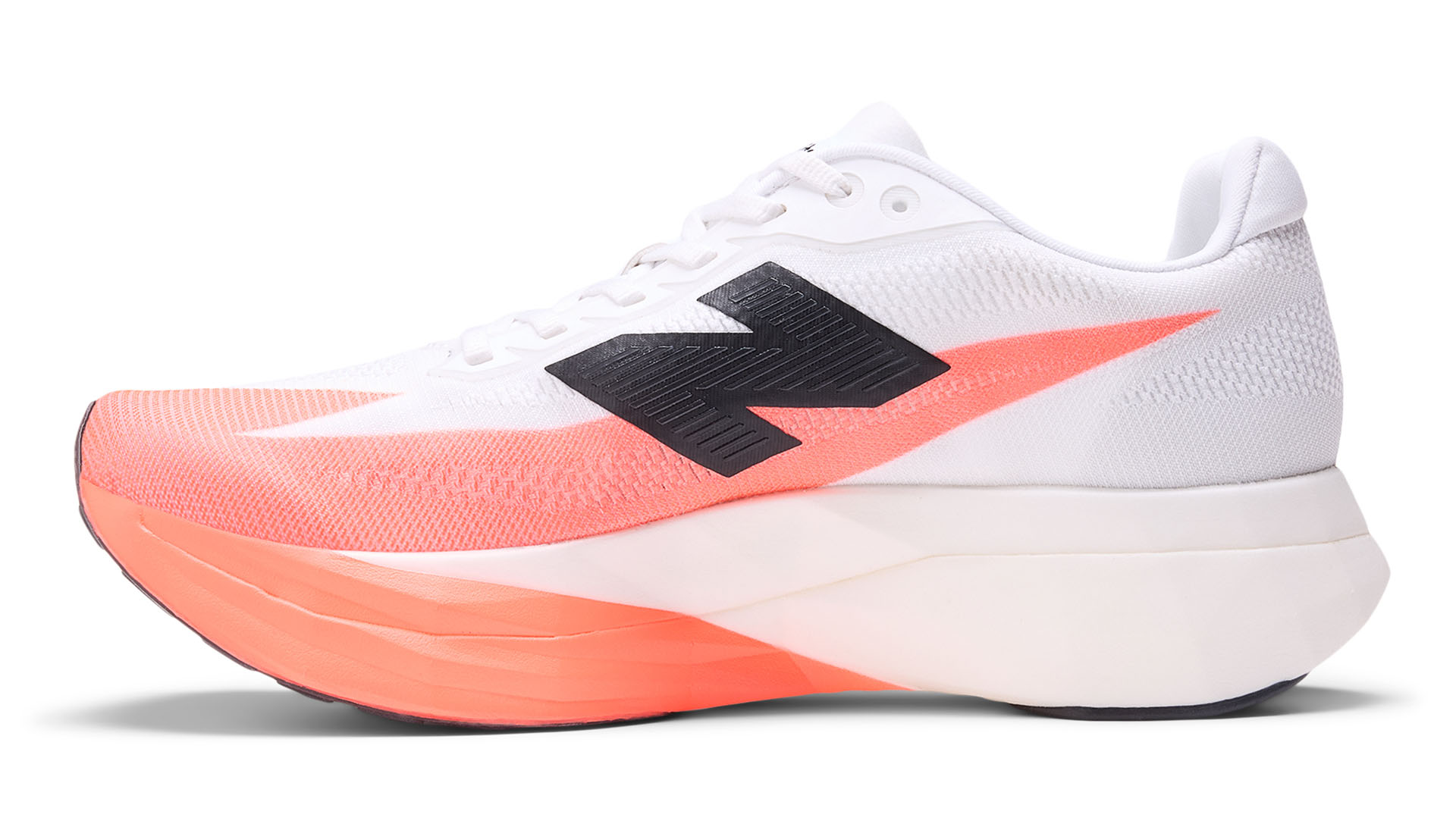 New Balanceからランナーに向けたトップモデル 「FuelCell SuperComp