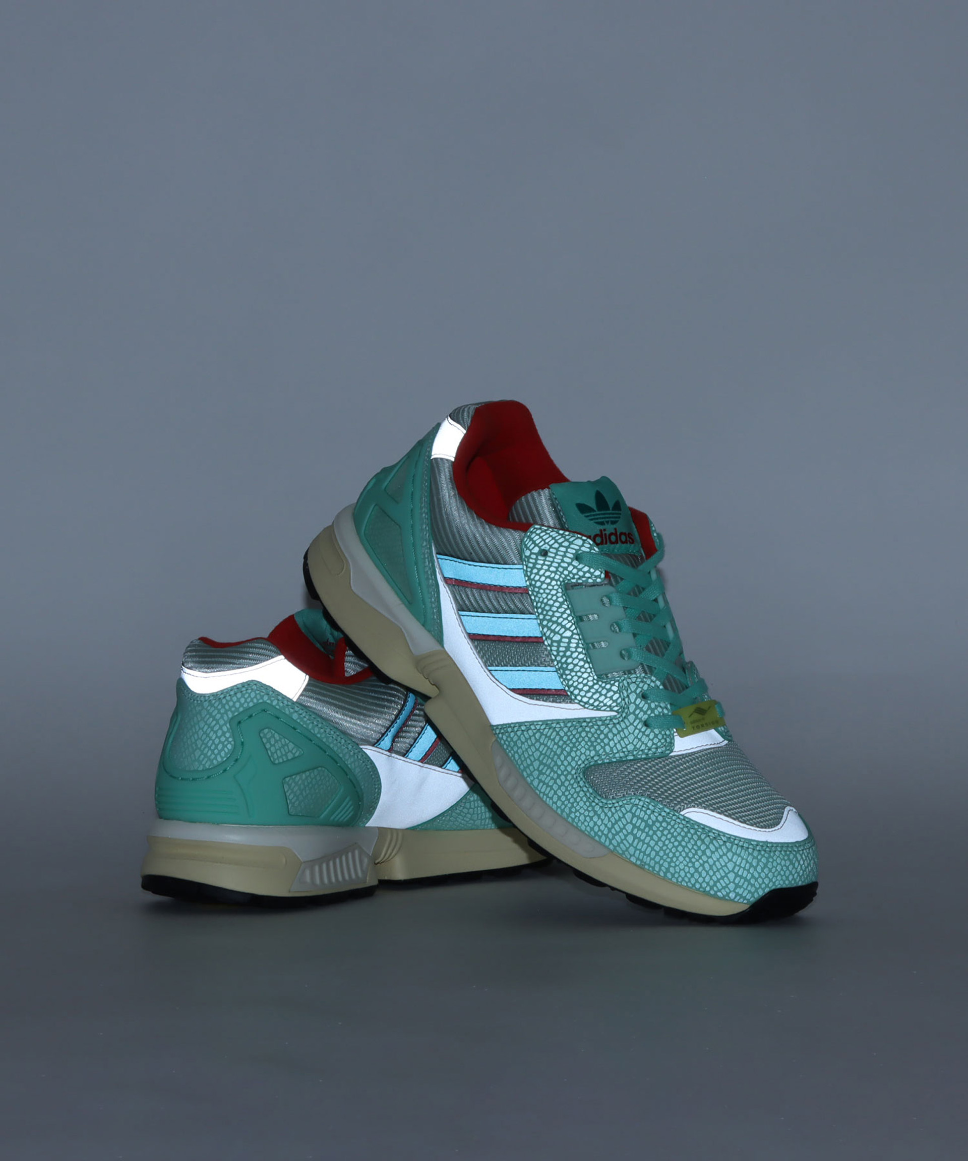 atmosからadidas Originals別注シリーズ”ZX 8000 G-SNK”の新作が9月27