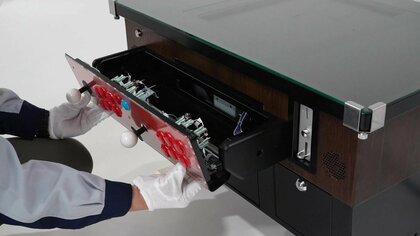 昭和世代は懐かしい「テーブル型ゲーム機」が最新モデルになって限定