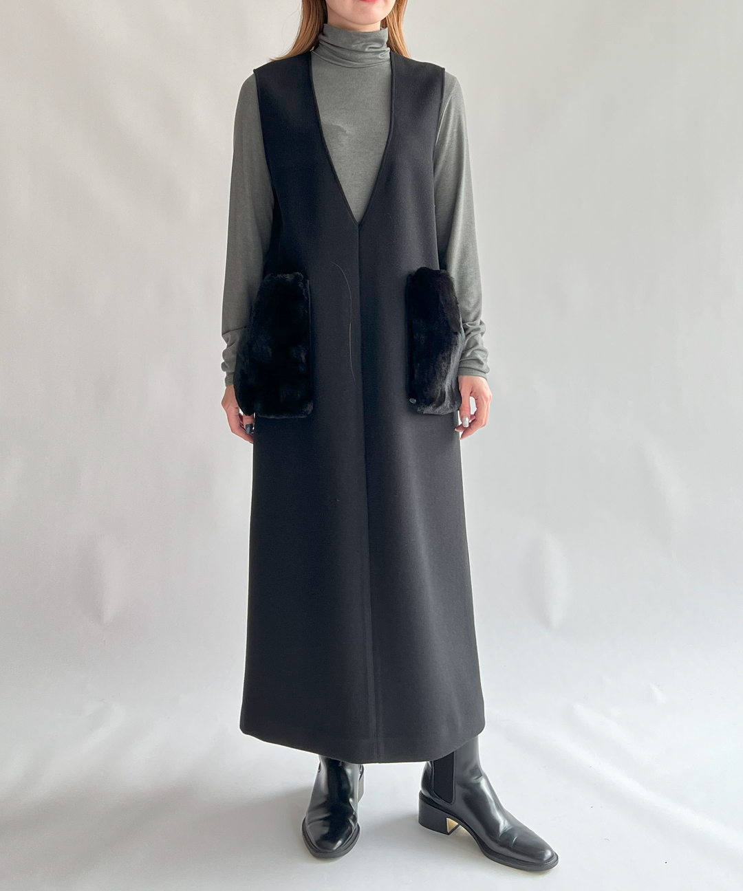 Vネックファーポケットワンピース – FACE SANS FARD