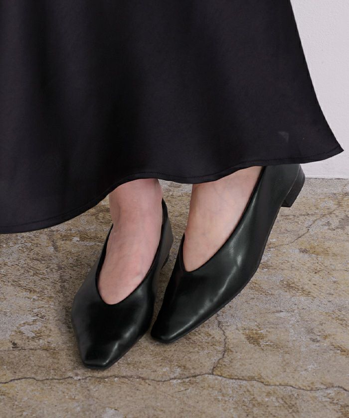 ナロースクエアトゥフラットパンプス | ur's（ユアーズ）