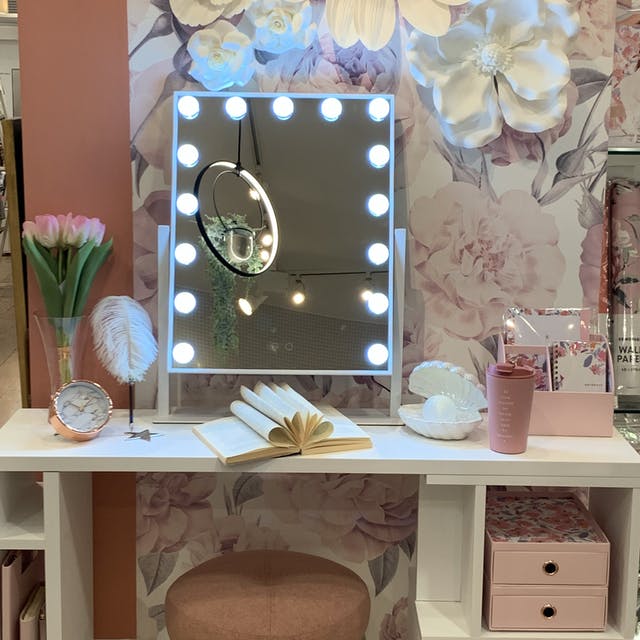 華やかなドレッサーにもなるカウンターテーブル | Francfranc（フラン