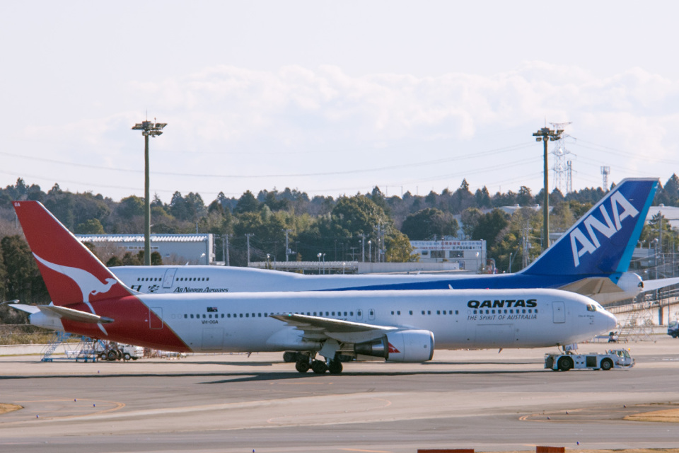 カンタス航空 B767-300 2機 カンタス航空、約40年にわたり運航してきた