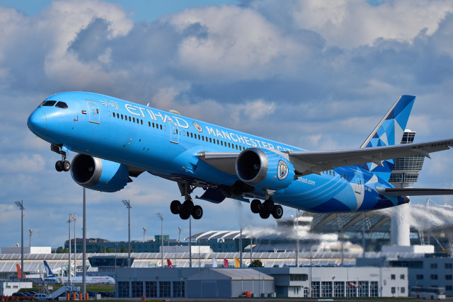 マンチェスター・シティFC」特別塗装機 エティハド航空 (787-9 | A6