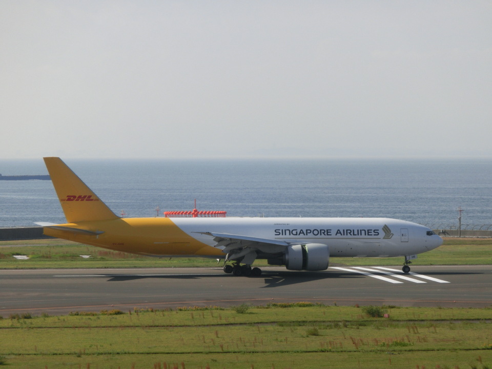 DHL SINGAPORE AIRLINES 777-200LRF シンガポール DHL SINGAPORE